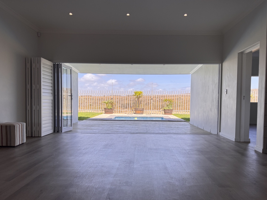 3 Bedroom Property for Sale in Country Club Western Cape